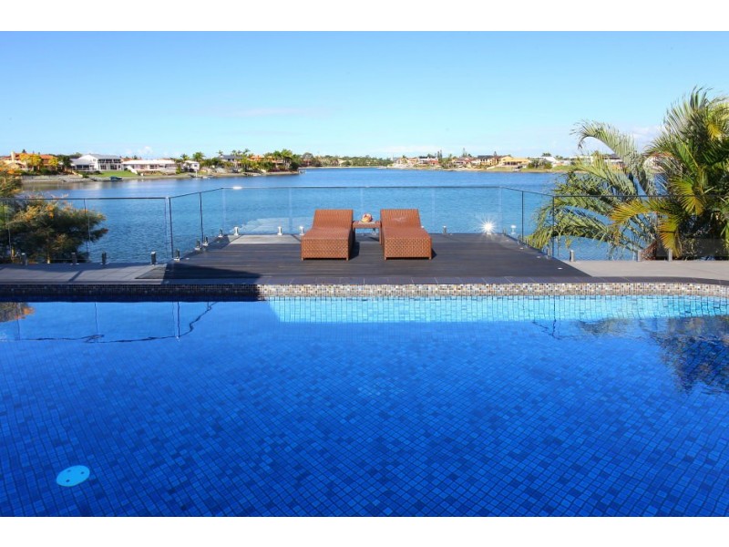 37 Volante Crescent, Mermaid Waters QLD 4218