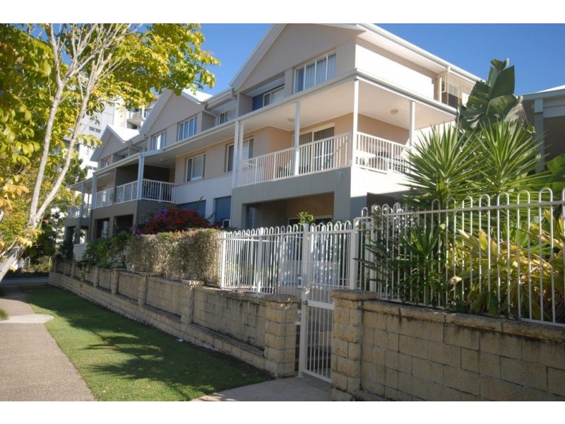 29/12 Promenade Avenue, Robina QLD 4226
