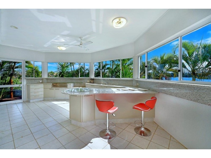 18 Tortuga Place, Clear Island Waters QLD 4226