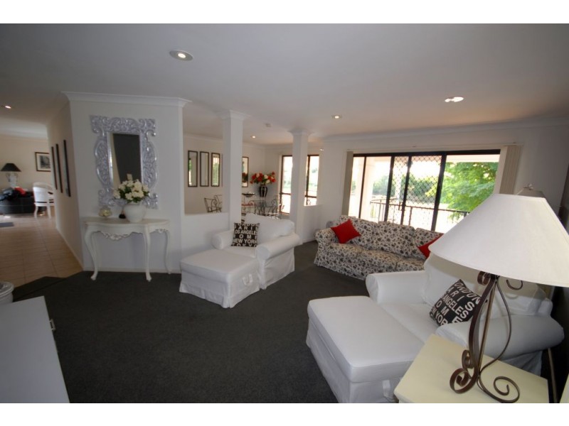 18 Resort Drive, Robina QLD 4226