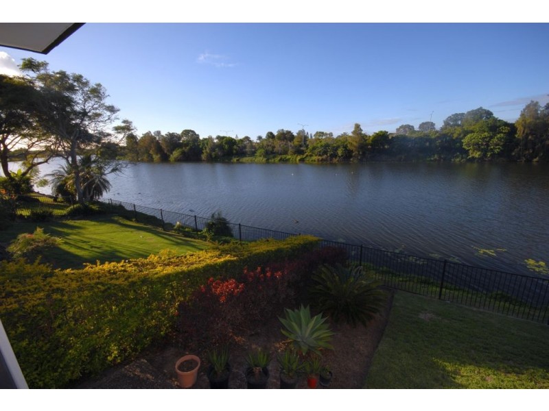 18 Resort Drive, Robina QLD 4226