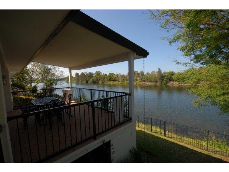 18 Resort Drive, Robina QLD 4226