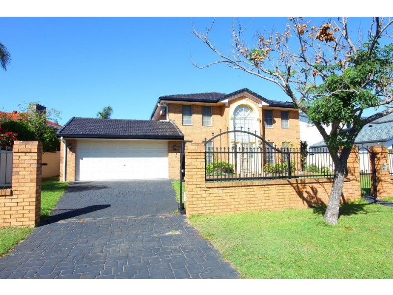 39 Volante Crescent, Mermaid Waters QLD 4218