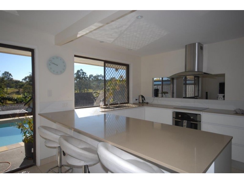 10 Wilga Grove, Ashmore QLD 4214