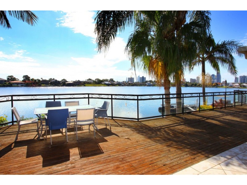 53 Intrepid Drive, Mermaid Waters QLD 4218