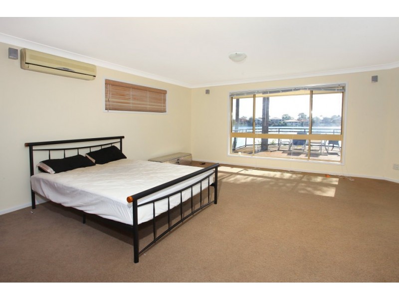 53 Intrepid Drive, Mermaid Waters QLD 4218