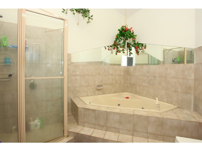 53 Intrepid Drive, Mermaid Waters QLD 4218