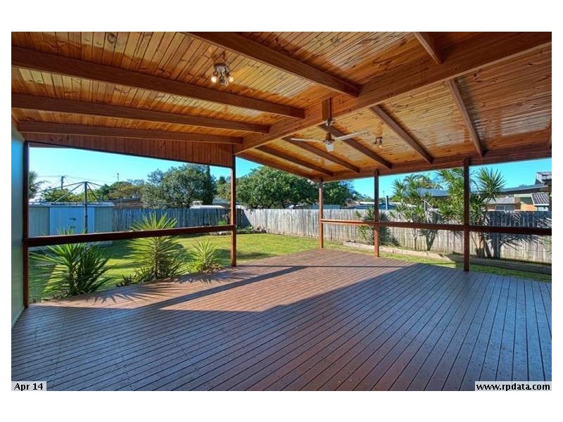 15 Nambur Street, Runaway Bay QLD 4216