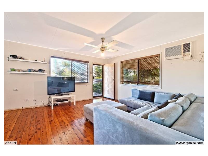 15 Nambur Street, Runaway Bay QLD 4216