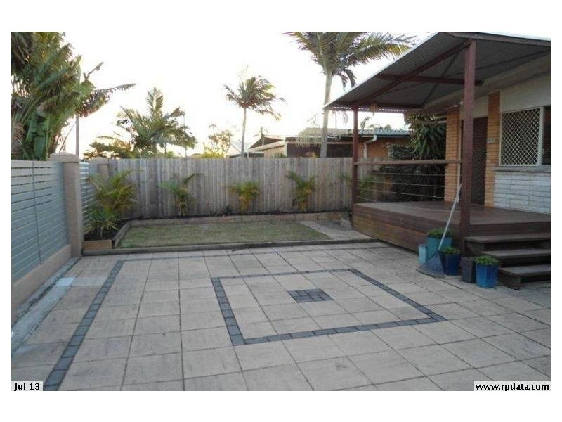 15 Nambur Street, Runaway Bay QLD 4216