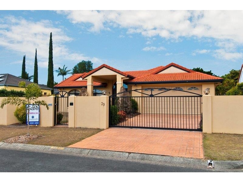 39 Beauty Point Drive, Robina QLD 4226