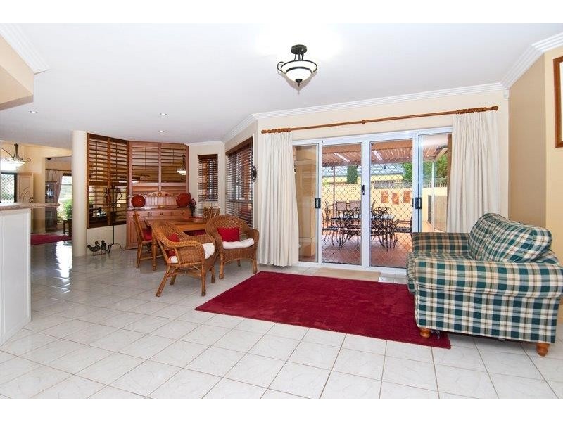 39 Beauty Point Drive, Robina QLD 4226
