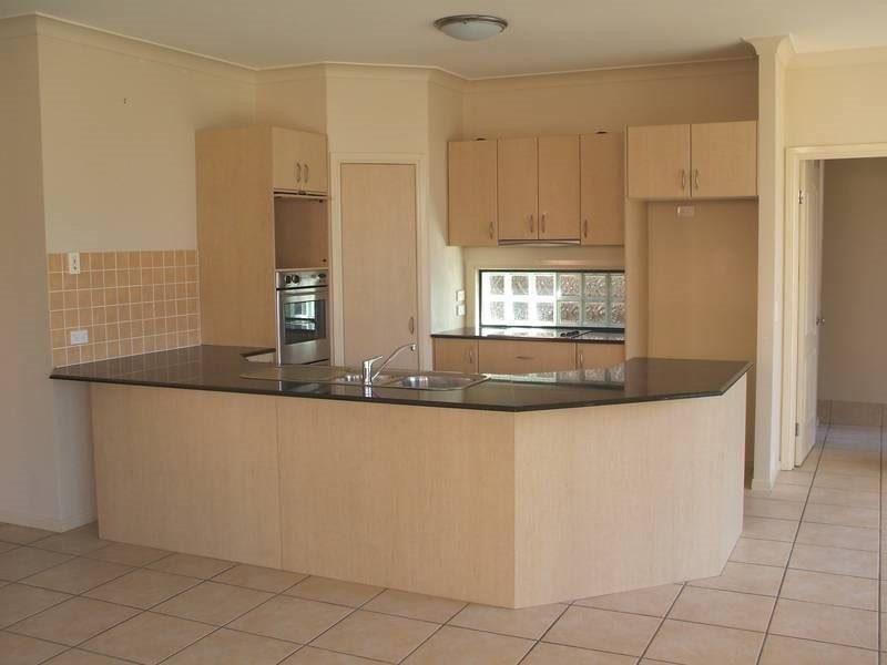 11 Acton Drive, Varsity Lakes QLD 4227