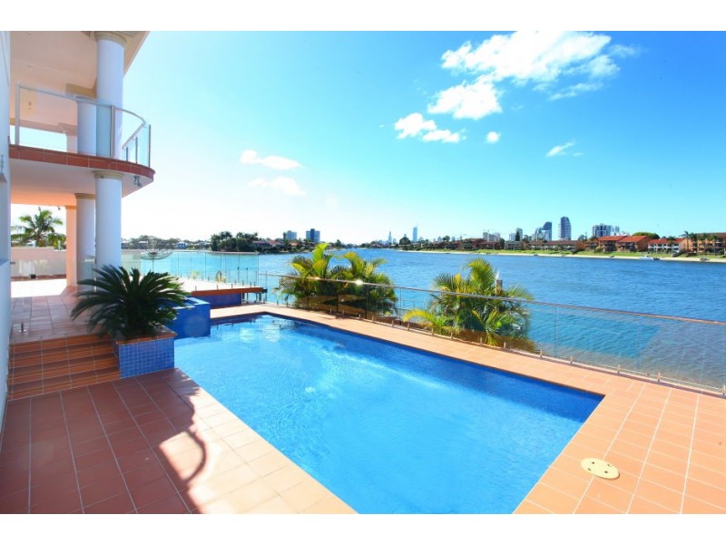 13 Intrepid Drive, Mermaid Waters QLD 4218