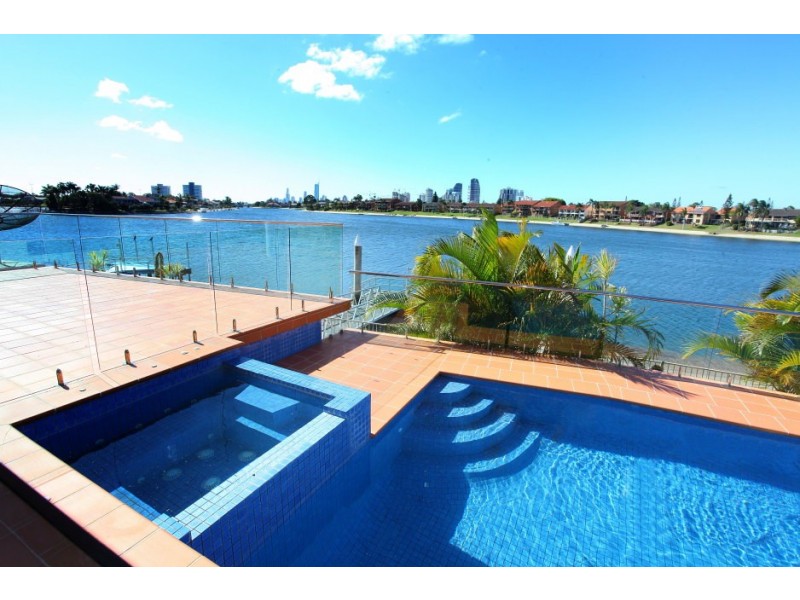 13 Intrepid Drive, Mermaid Waters QLD 4218