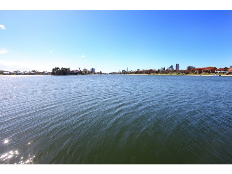 13 Intrepid Drive, Mermaid Waters QLD 4218