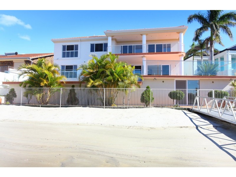 13 Intrepid Drive, Mermaid Waters QLD 4218