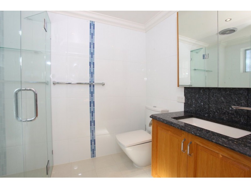 13 Intrepid Drive, Mermaid Waters QLD 4218