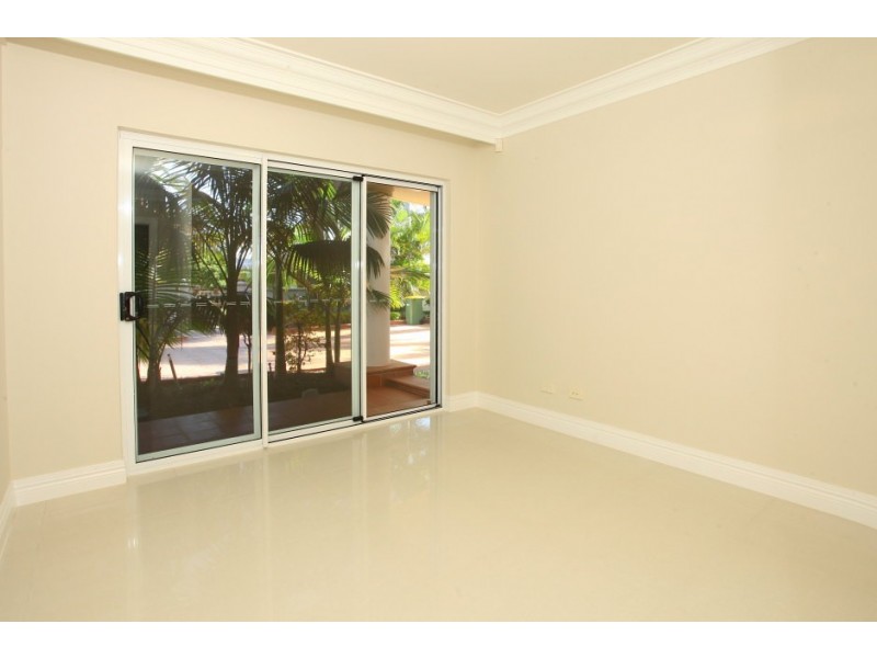 13 Intrepid Drive, Mermaid Waters QLD 4218