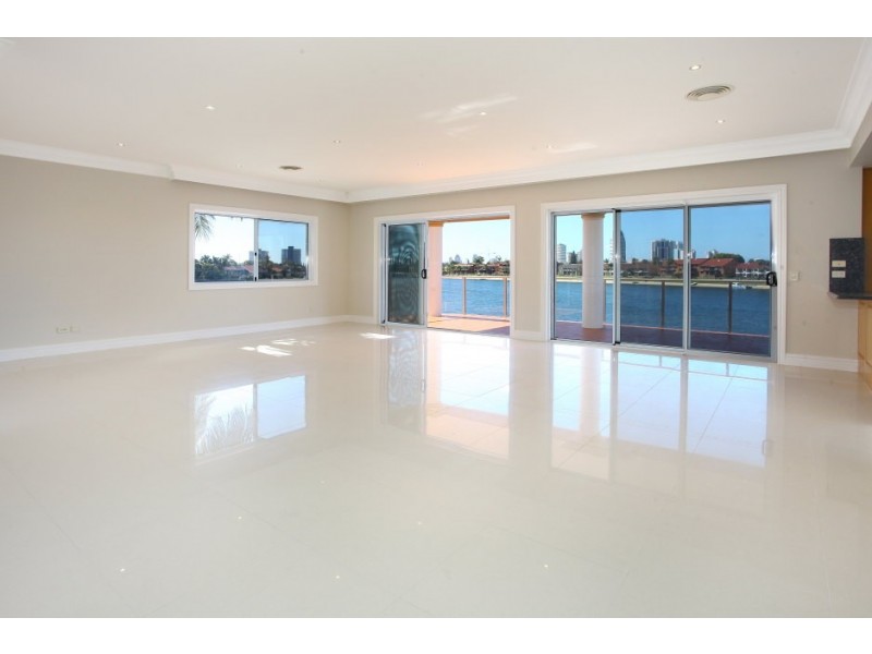 13 Intrepid Drive, Mermaid Waters QLD 4218