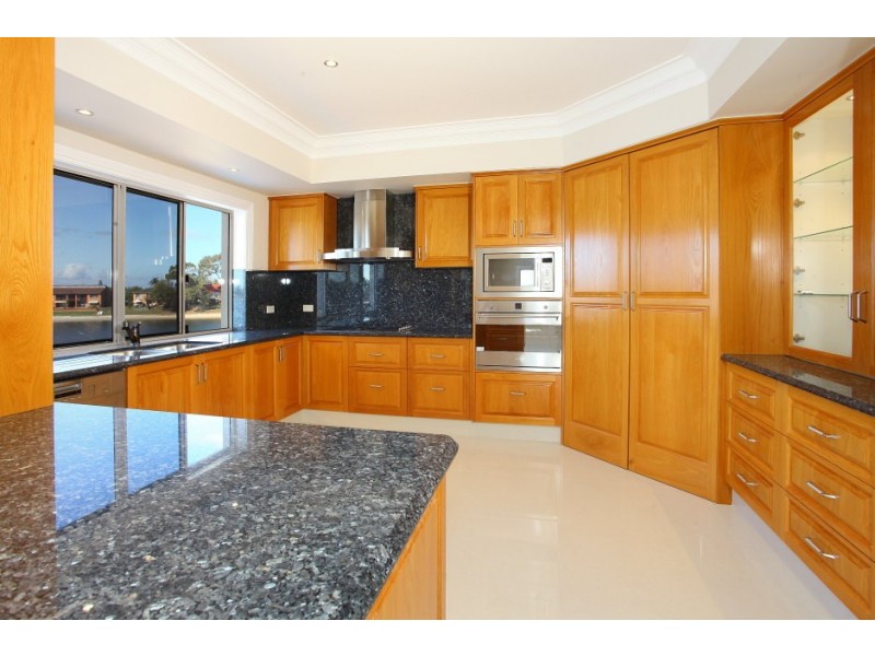 13 Intrepid Drive, Mermaid Waters QLD 4218