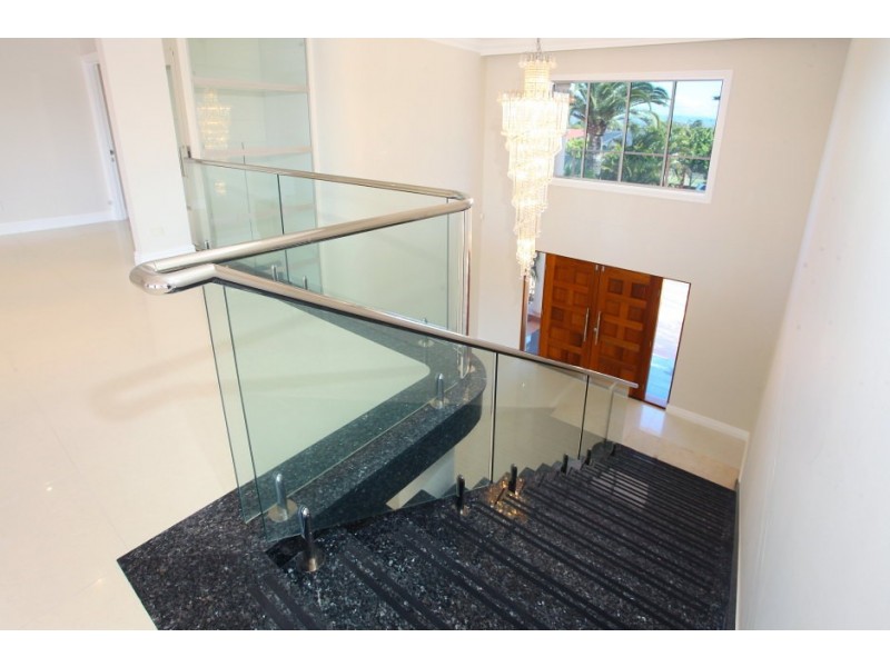 13 Intrepid Drive, Mermaid Waters QLD 4218