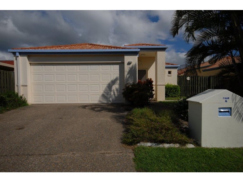 4 Randwick Court, Varsity Lakes QLD 4227