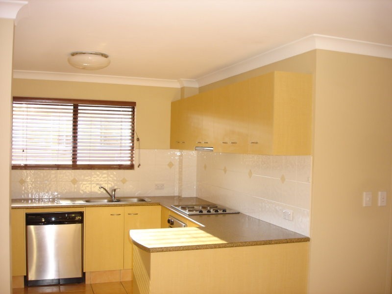 5/4 Oceanic Drive, Mermaid Waters QLD 4218