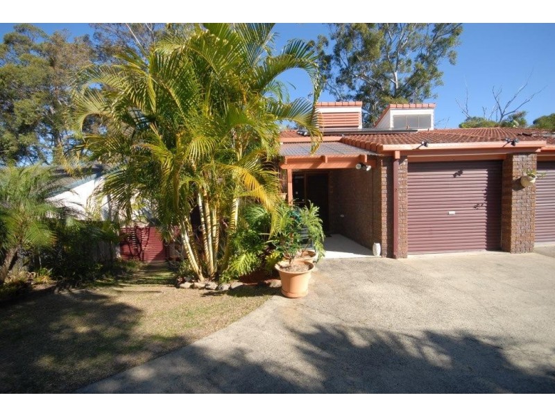 2/48 Glen Eagles Drive, Robina QLD 4226