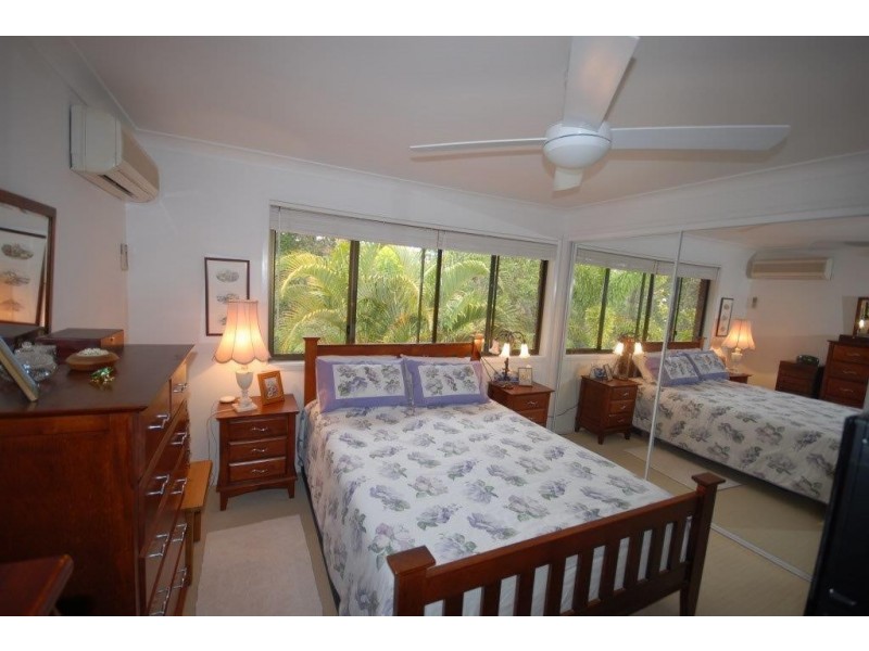 2/48 Glen Eagles Drive, Robina QLD 4226