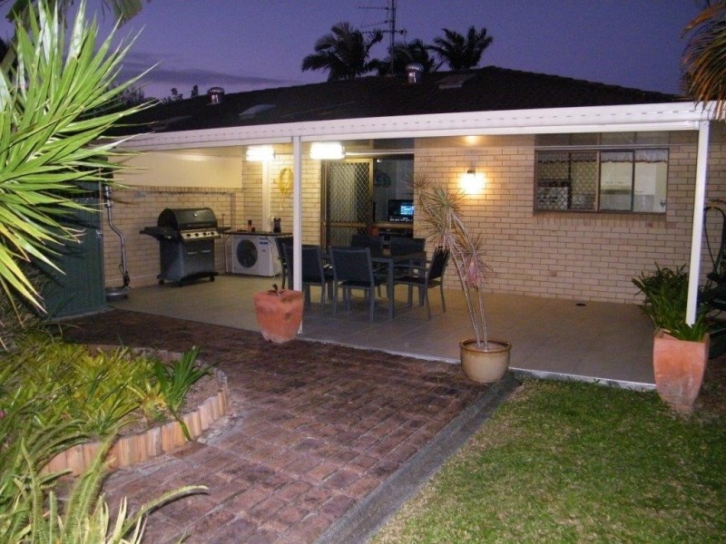 1/15 Logan Avenue, Miami QLD 4220