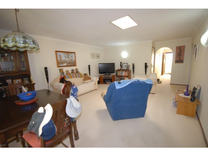 1/15 Logan Avenue, Miami QLD 4220