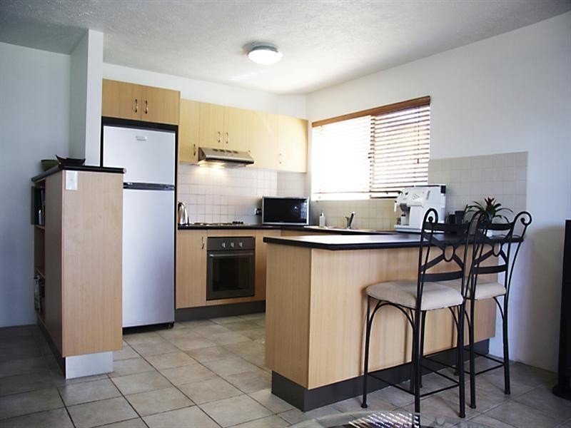 4/97 Old Burleigh Road, Broadbeach QLD 4218