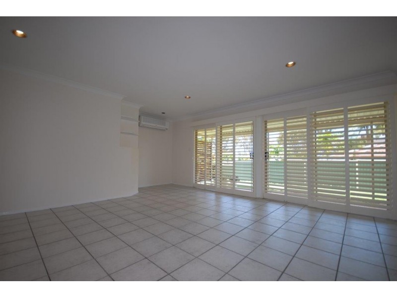 4 Beauty Point Drive, Robina QLD 4226