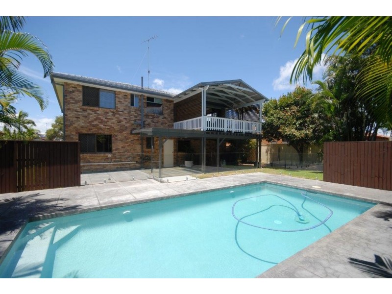 3 Razorbill Street, Burleigh Waters QLD 4220