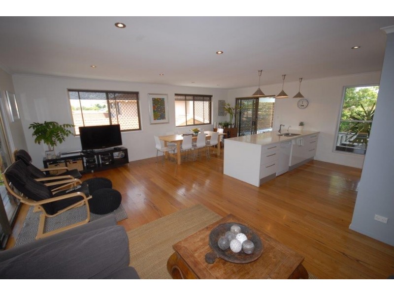 3 Razorbill Street, Burleigh Waters QLD 4220