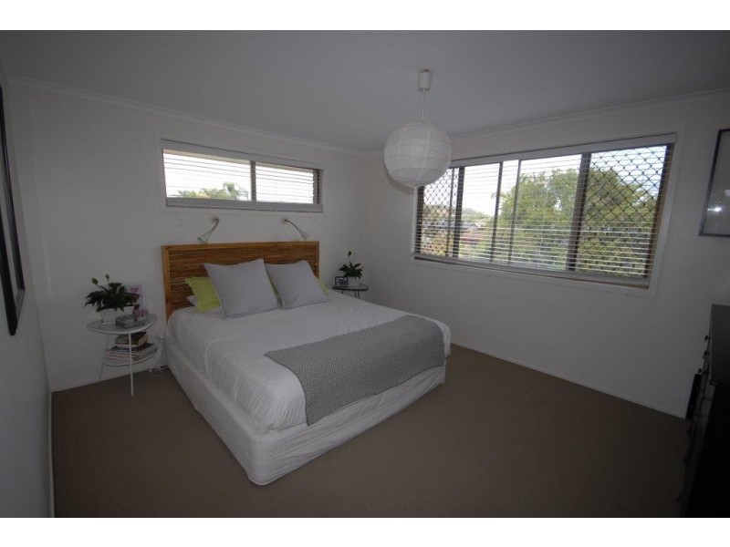 3 Razorbill Street, Burleigh Waters QLD 4220