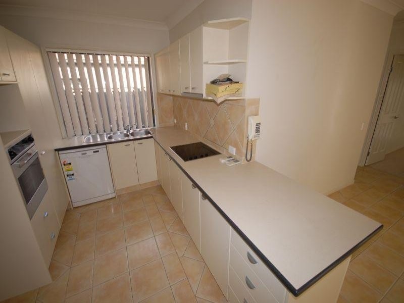 6 Nardoo Street, Robina QLD 4226