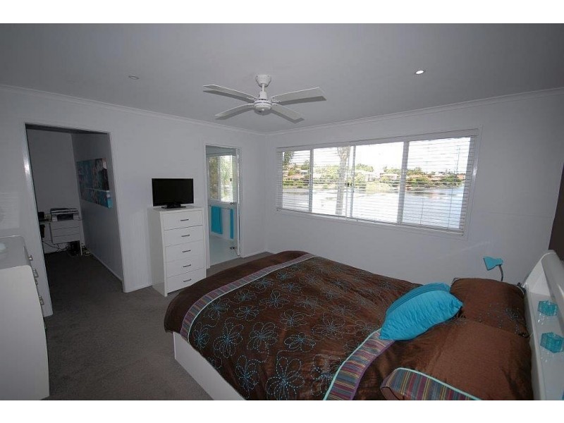 5/15 Dandenong Terrace, Robina QLD 4226