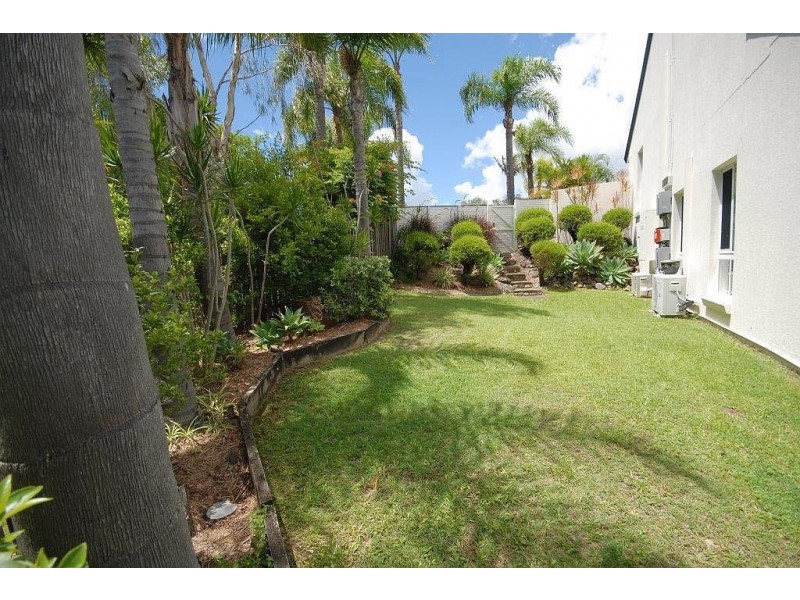 5/15 Dandenong Terrace, Robina QLD 4226