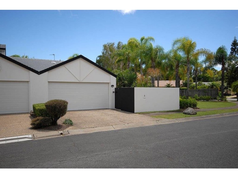 5/15 Dandenong Terrace, Robina QLD 4226