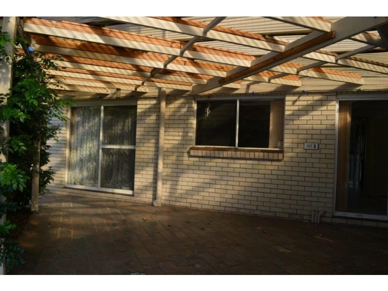 11 Compass Court, Mermaid Waters QLD 4218