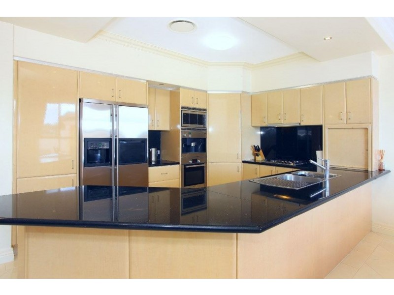 3 St Martin Place, Clear Island Waters QLD 4226