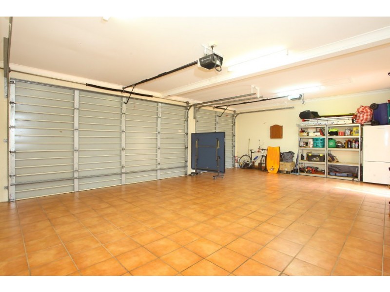 3 St Martin Place, Clear Island Waters QLD 4226