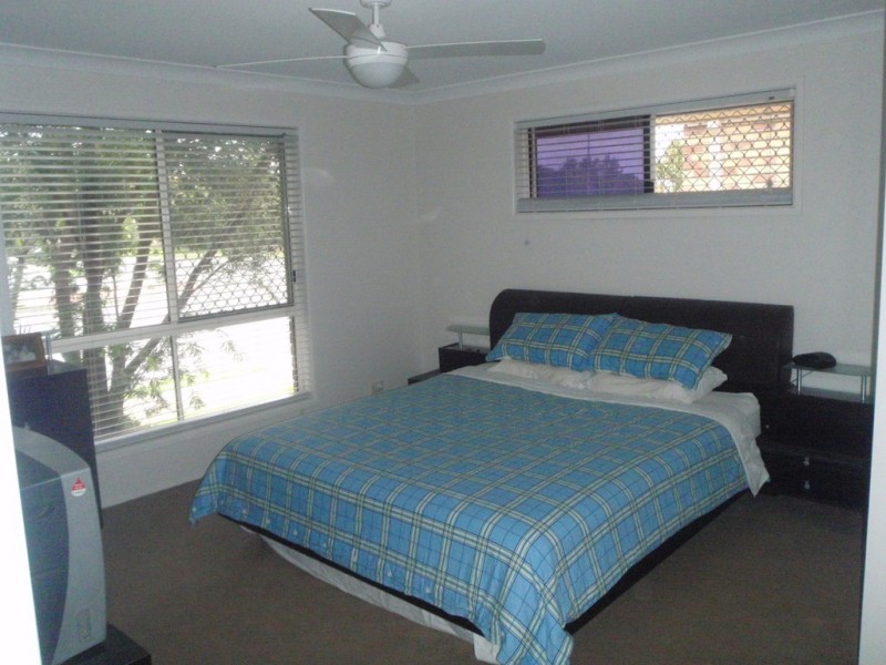 248 Christine Avenue, Burleigh Waters QLD 4220