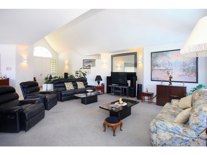 21 Allandale Entrance, Mermaid Waters QLD 4218