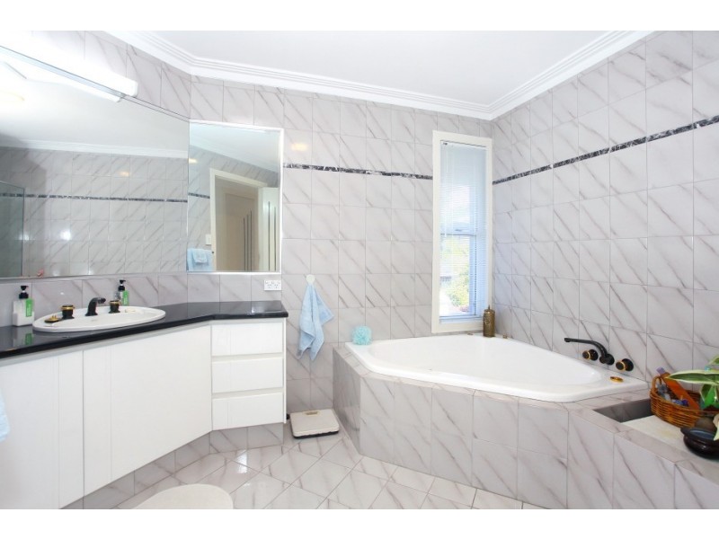 21 Allandale Entrance, Mermaid Waters QLD 4218