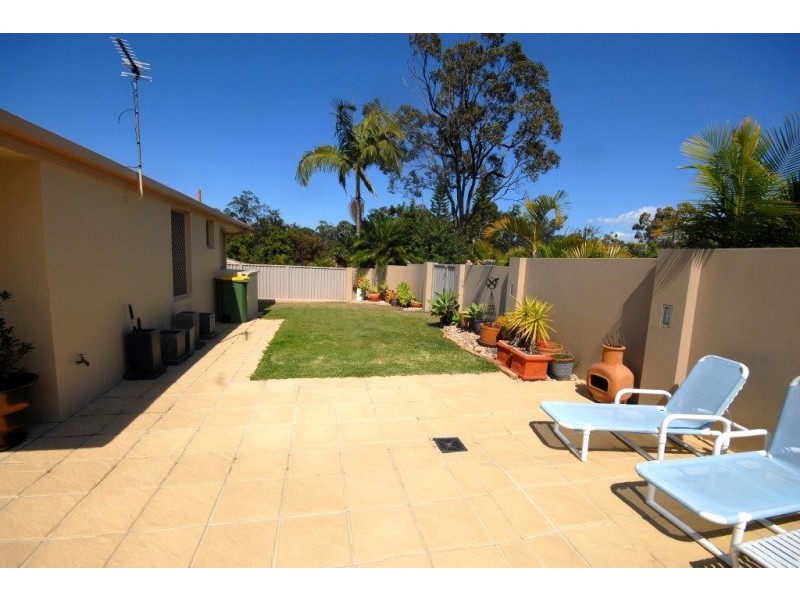 6 Federal Place, Robina QLD 4226