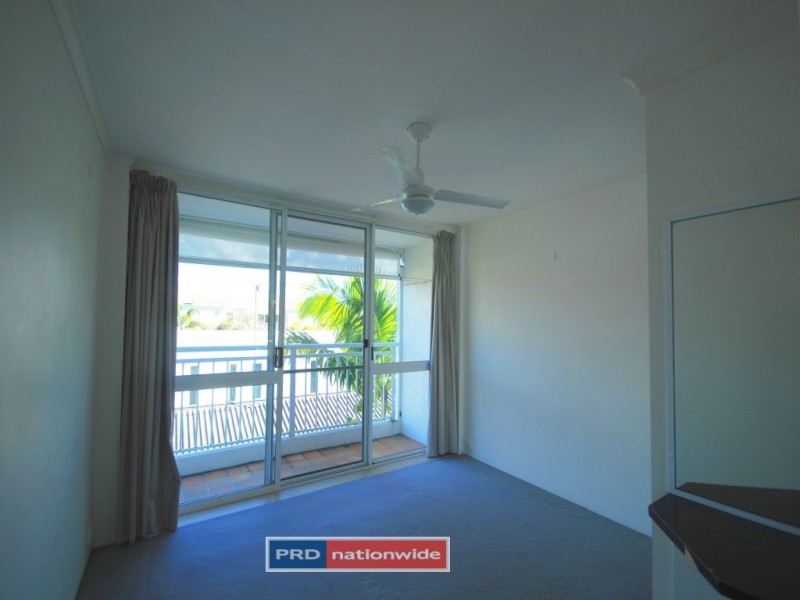 10/20 Ocean Street, Mermaid Beach QLD 4218