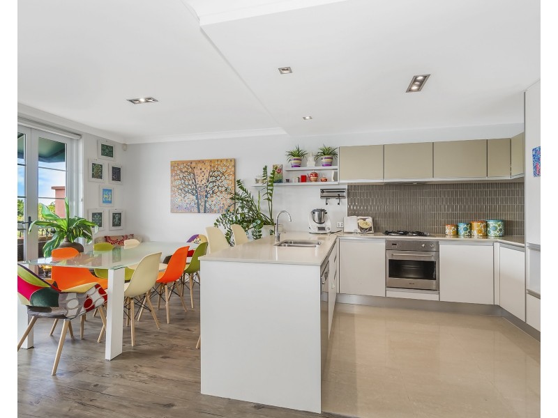 16/3030 The Boulevard, Carrara QLD 4211